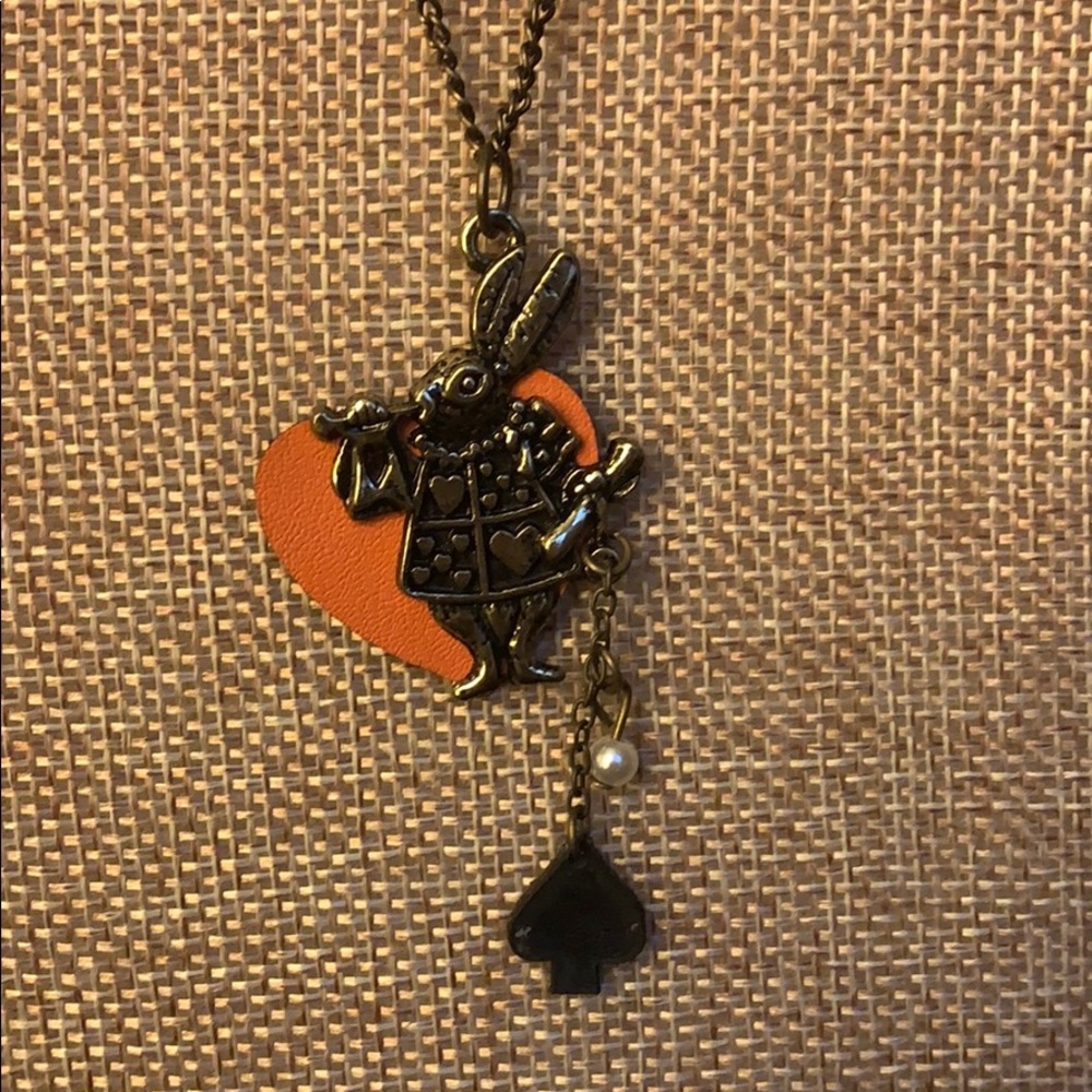 Decorated White Rabbit necklace - Picture 2 of 4